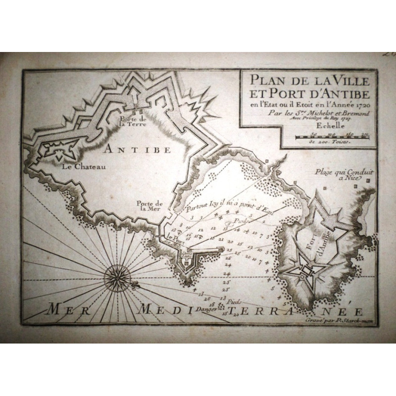 Plan de la Ville et Port d'Antibe en l'Etat ou il Etoit en l'Anne 1720